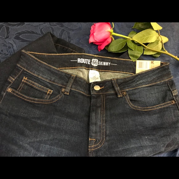 Dark Blue Short Skinny Leg Mid Rise Jeans NWT 12S - Picture 5 of 7